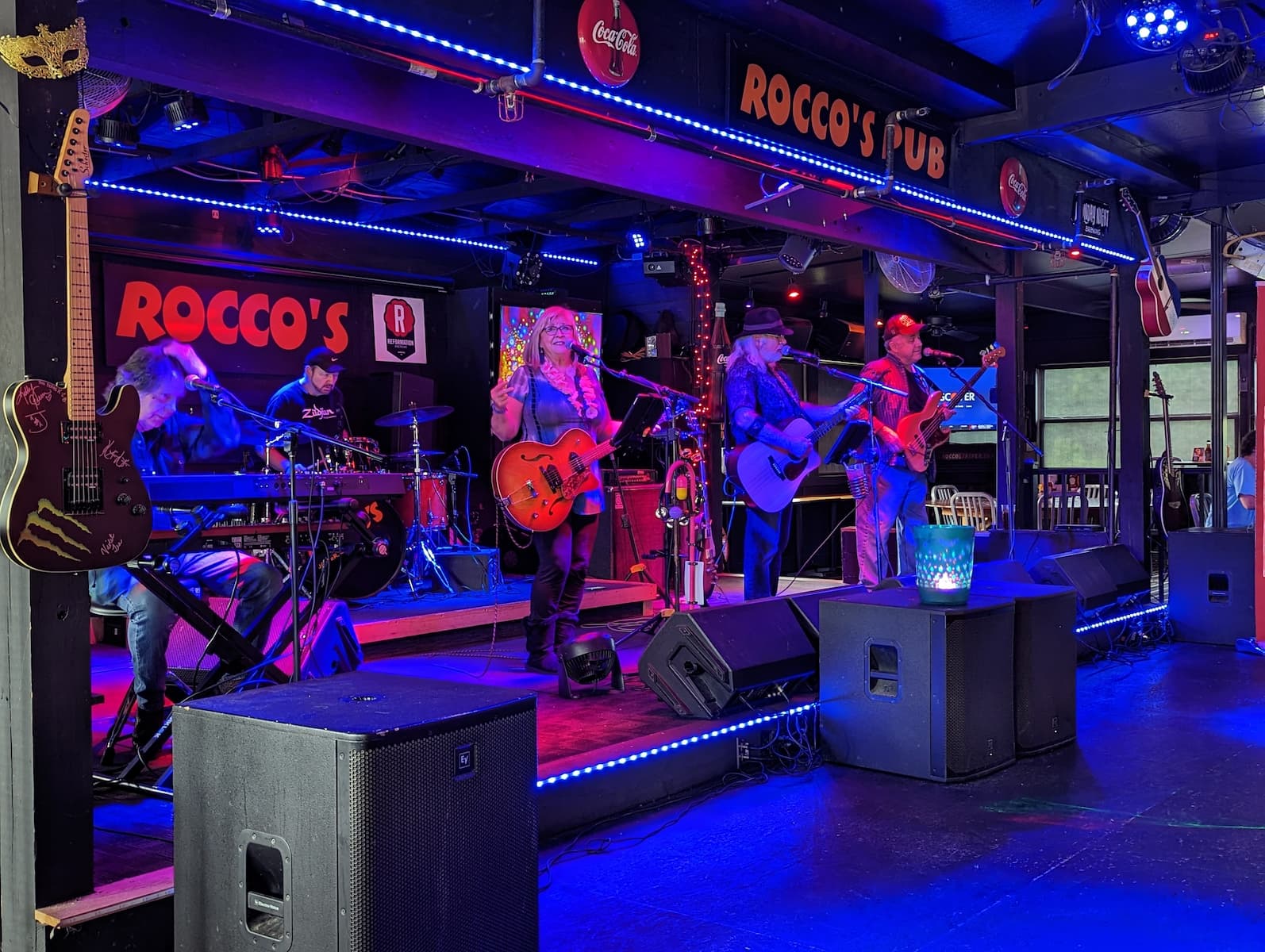 Loose Shoes Band