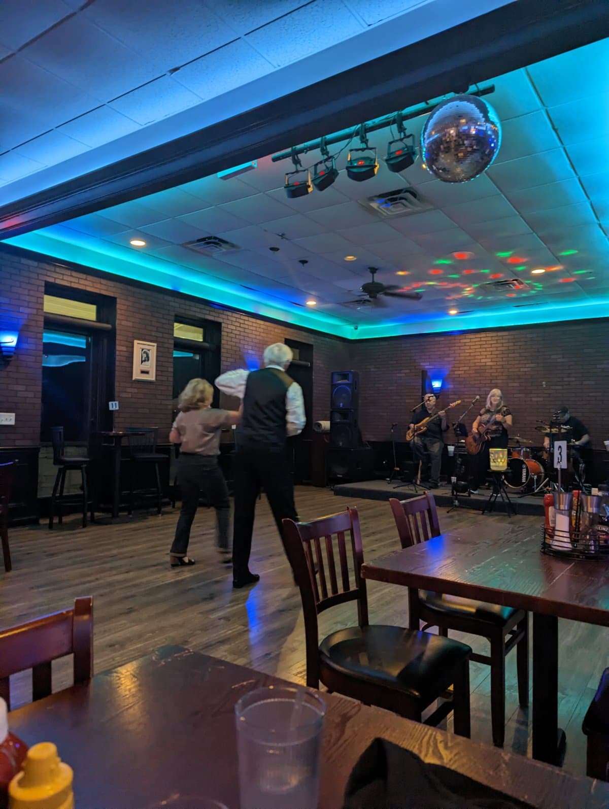 Loose Shoes Band