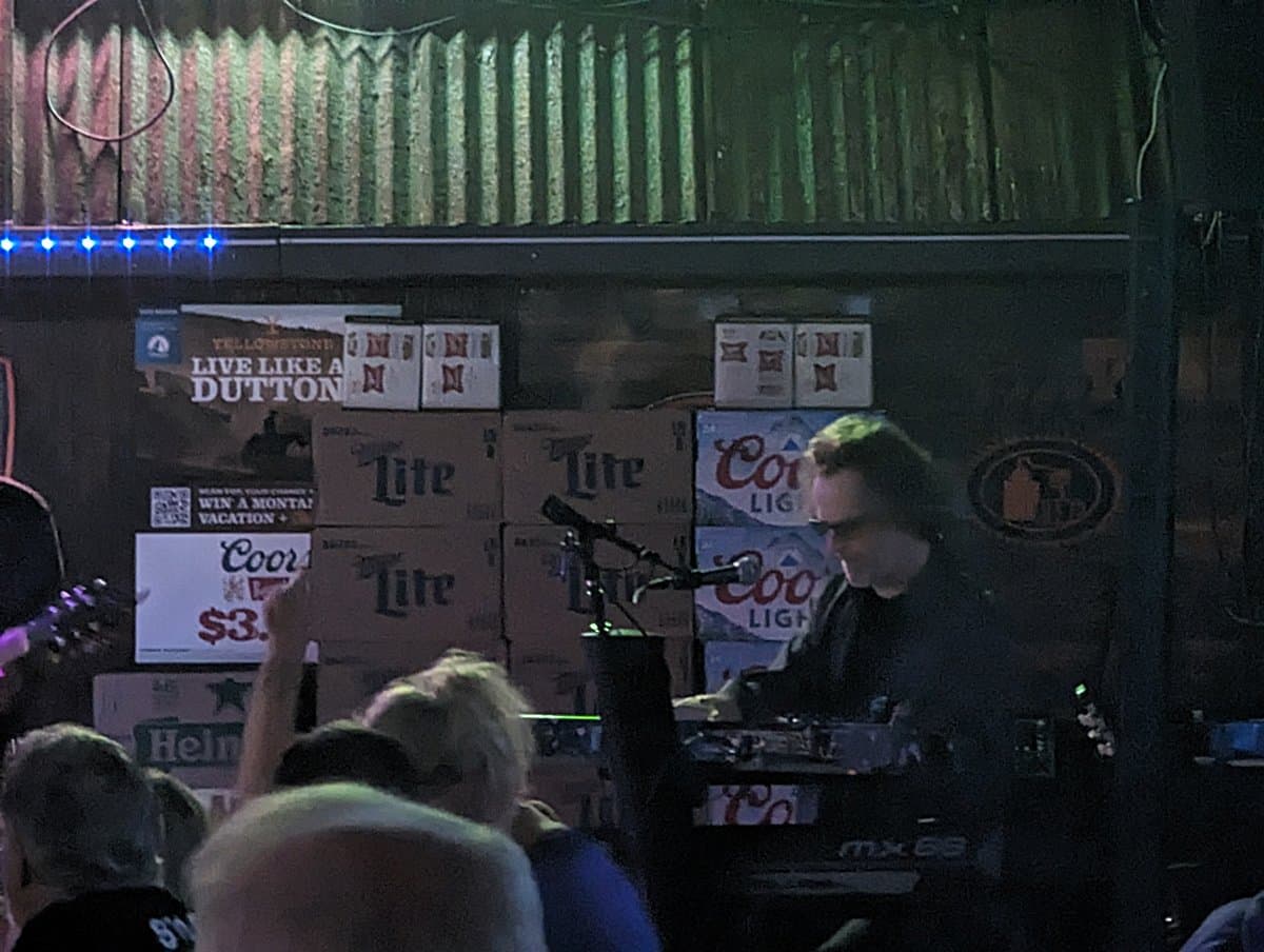 Loose Shoes Band