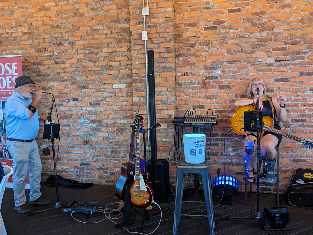 Loose Shoes Band