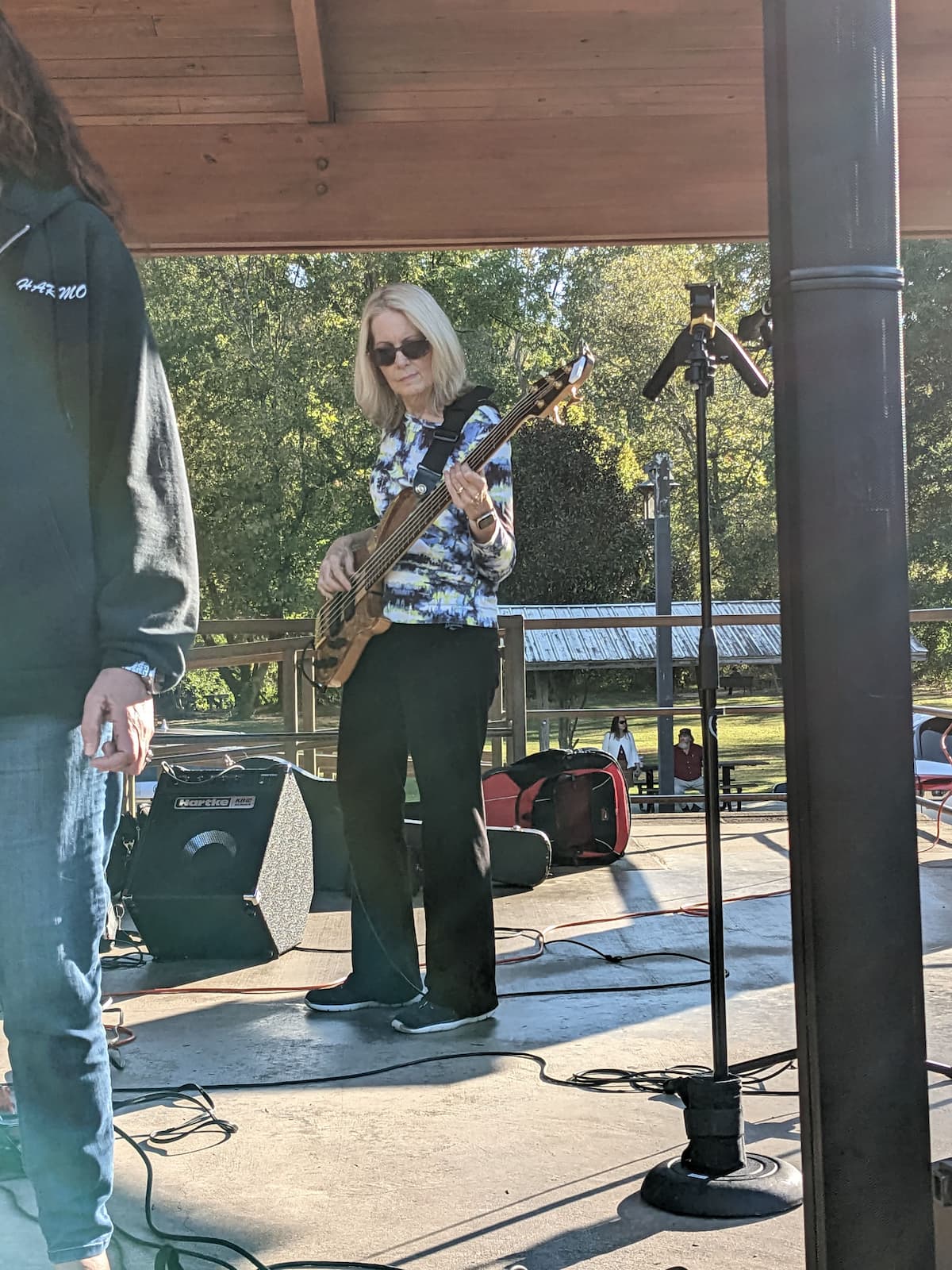 Loose Shoes Band