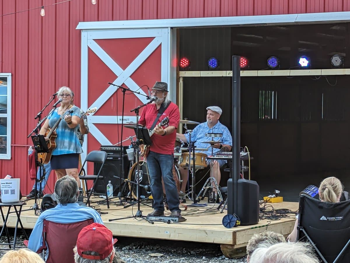Loose Shoes Band