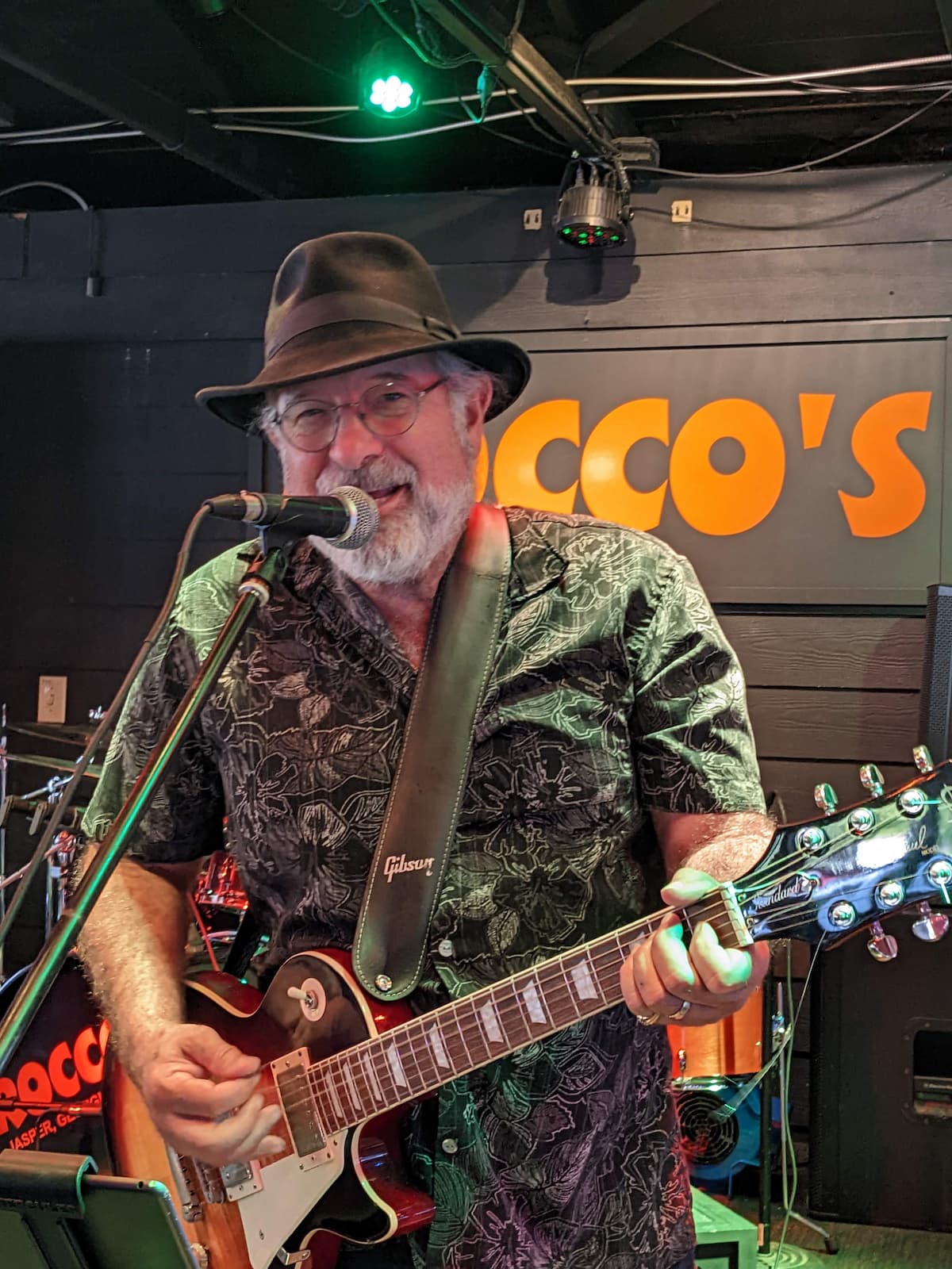 Loose Shoes Band