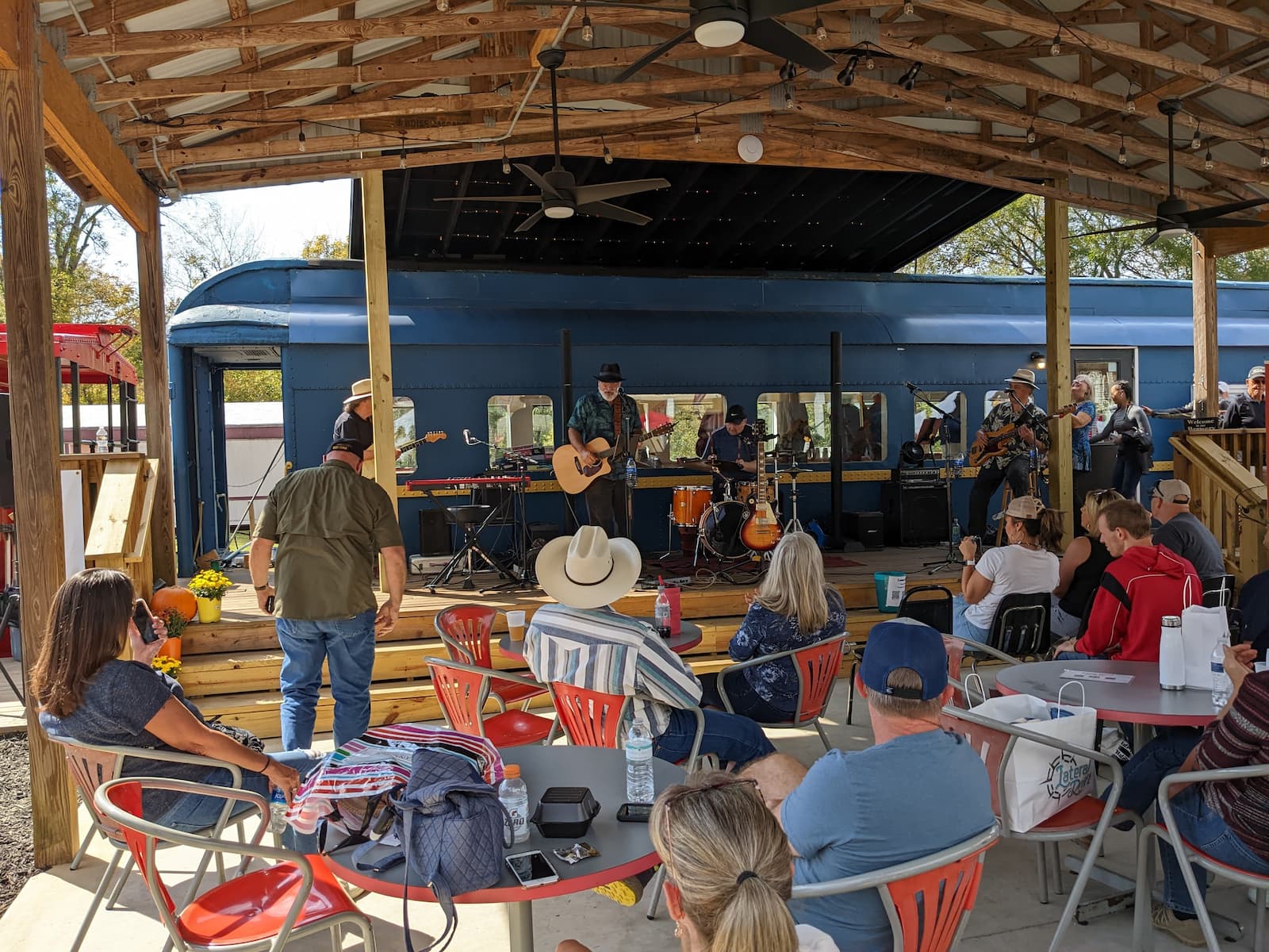 Loose Shoes Band