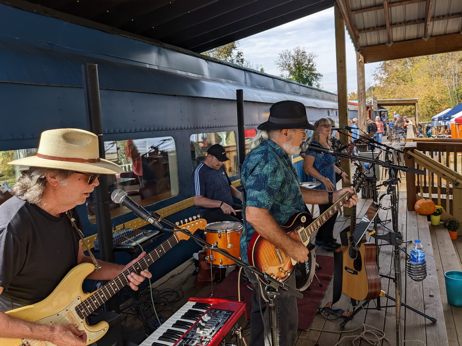 Loose Shoes Band